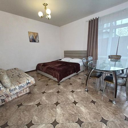 Гостьовий Будинок Осокорки Kiev Buitenkant foto
